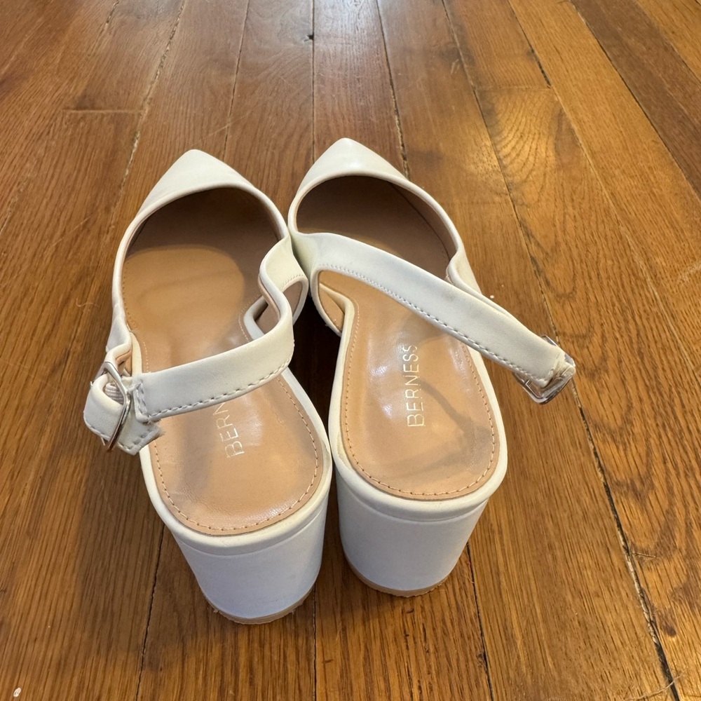 Elegant White Slingback Heels - Picture 4 of 4